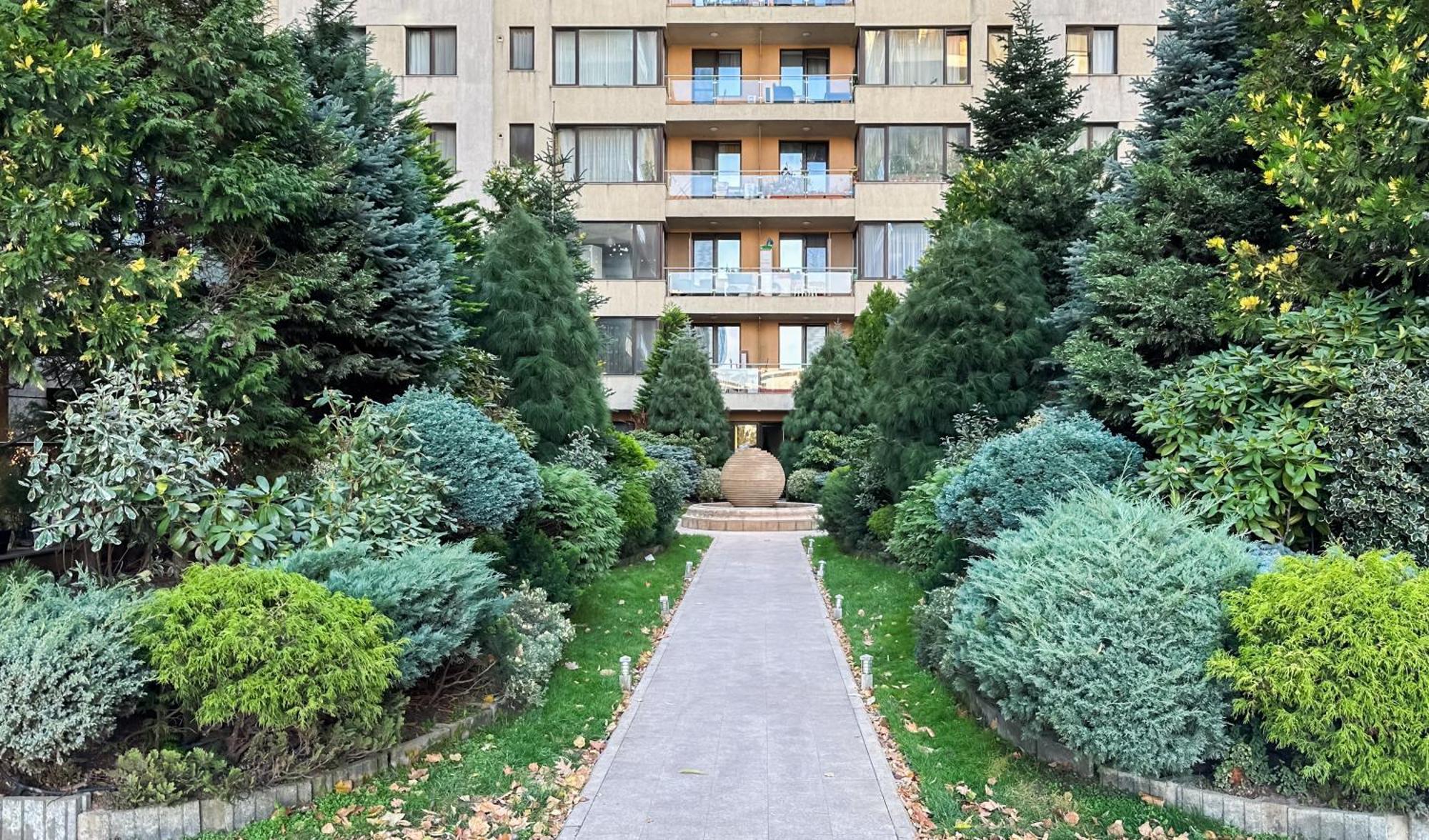 Garden Apartment - Herastrau Park 3Min Walk Bucarest Exterior foto
