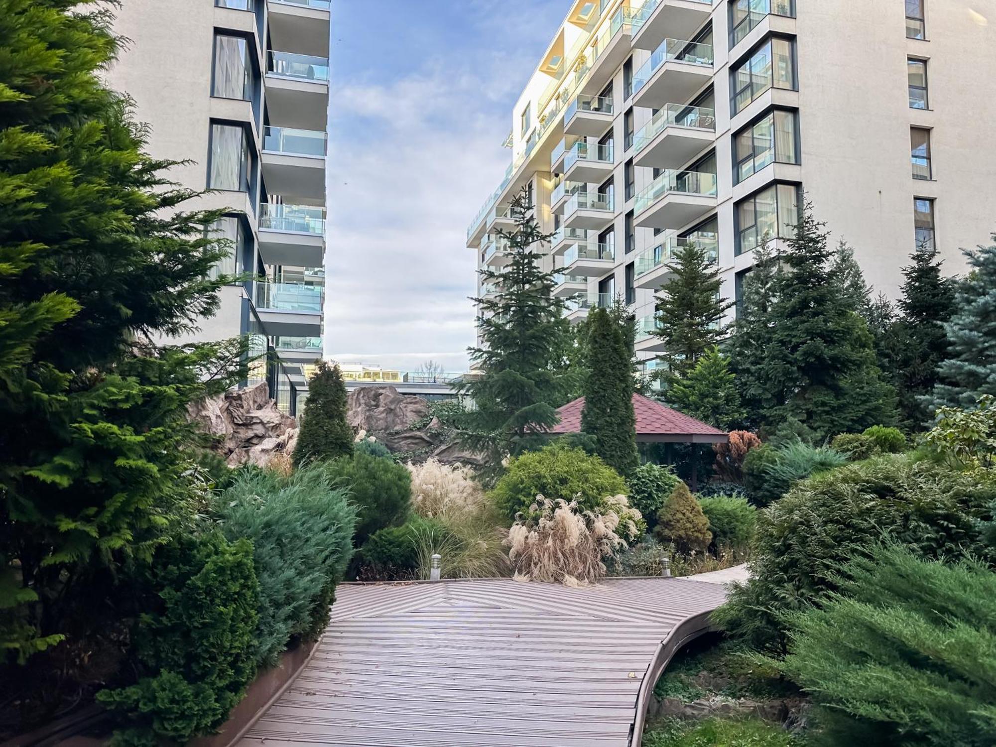 Garden Apartment - Herastrau Park 3Min Walk Bucarest Exterior foto